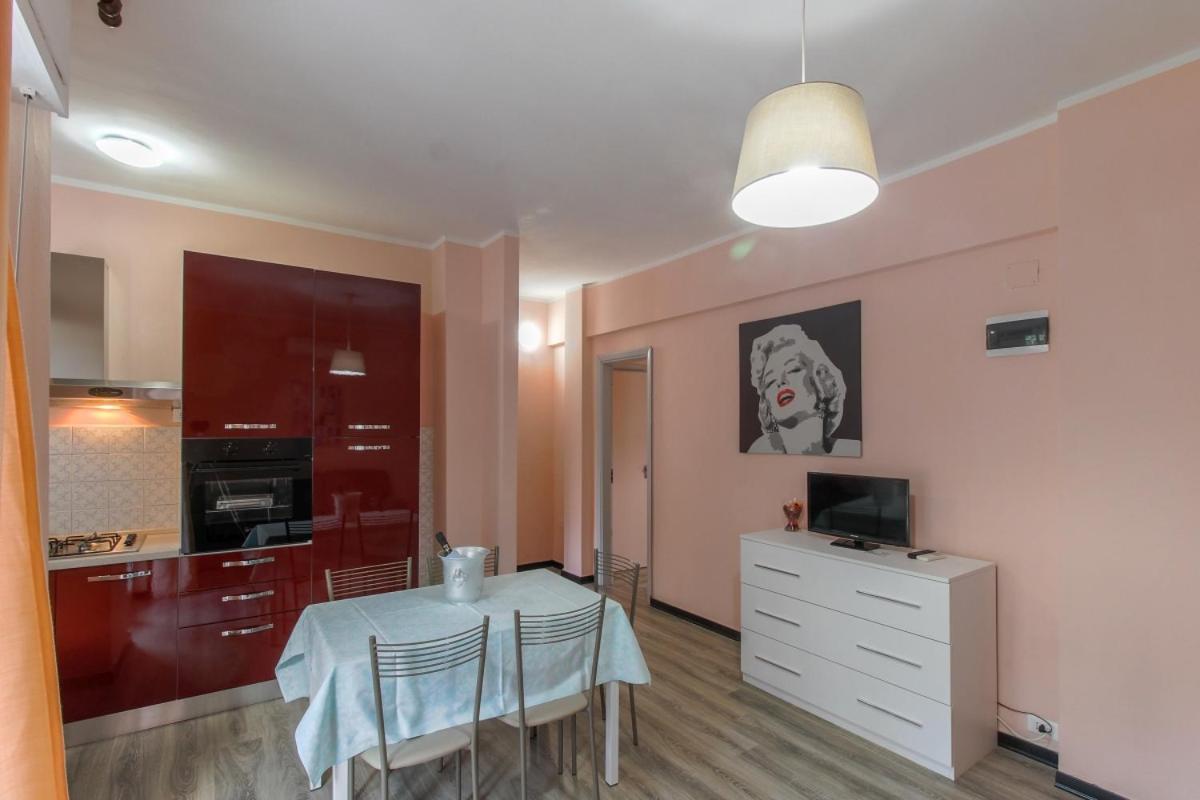 Residence Riviera Mare Pietra Ligure Bagian luar foto