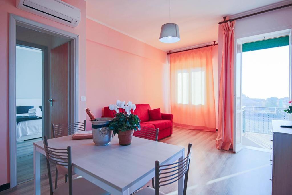 Residence Riviera Mare Pietra Ligure Bagian luar foto