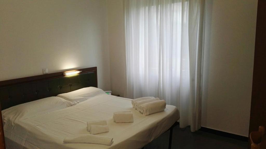 Residence Riviera Mare Pietra Ligure Bagian luar foto