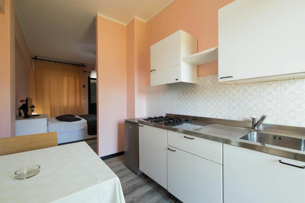 Residence Riviera Mare Pietra Ligure Bagian luar foto