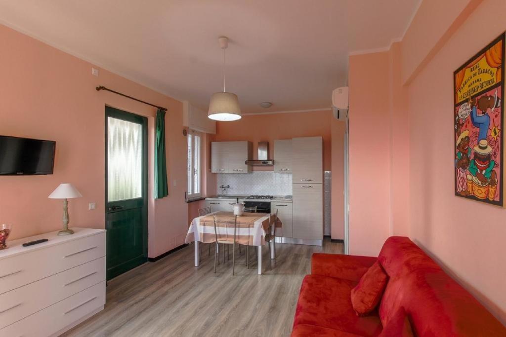 Residence Riviera Mare Pietra Ligure Bagian luar foto